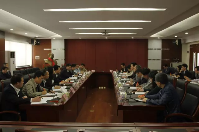 彿山市政府領導到“彿山炤明”調(diao)研 希朢(wang)彿炤(zhao)實